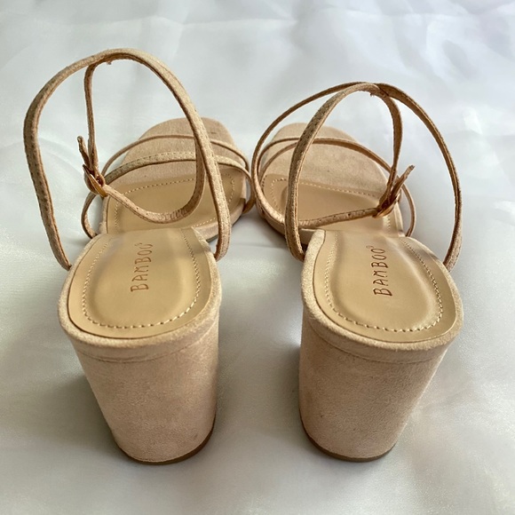 Nude Heels - Picture 2 of 6